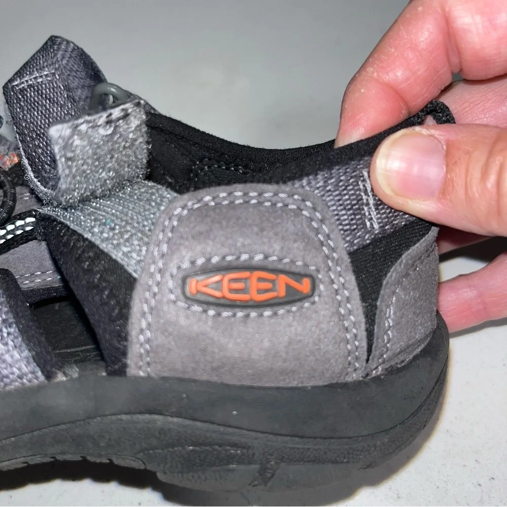 Keen Newport Waterproof Youth Size 2 Sport Sandals Grey-see description